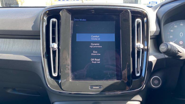 Volvo Xc40 1.5 T3 [163] Inscription Pro 5dr Geartronic Petrol Estate